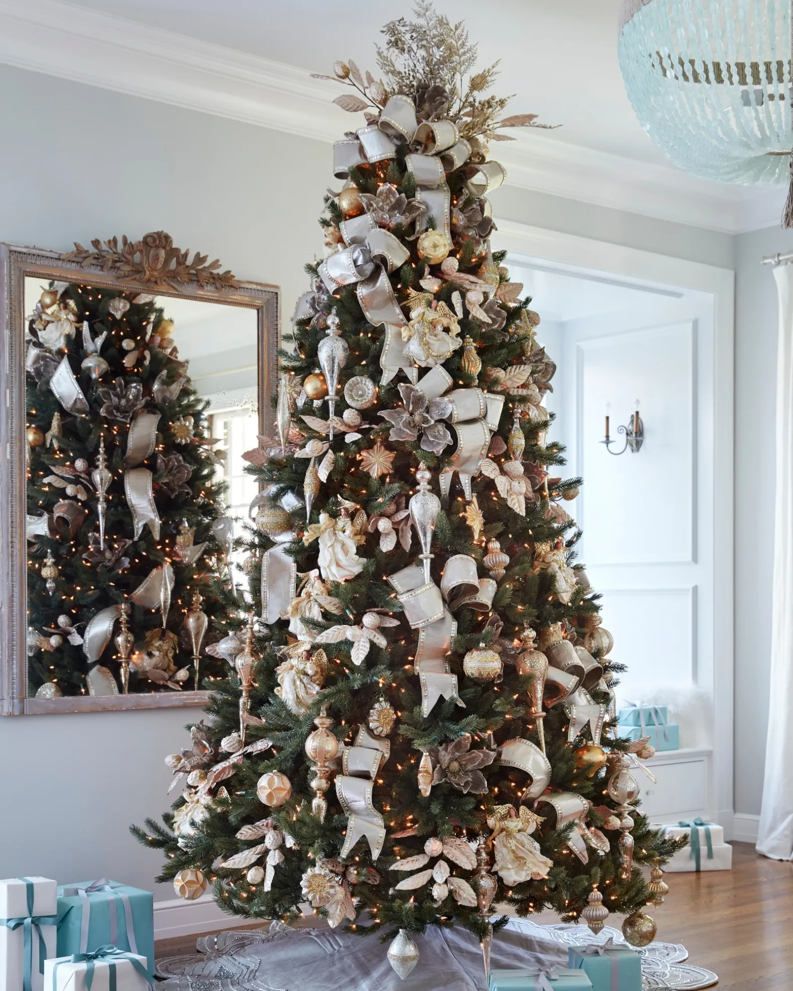 Magnolia Bouquet Christmas Tree Topper